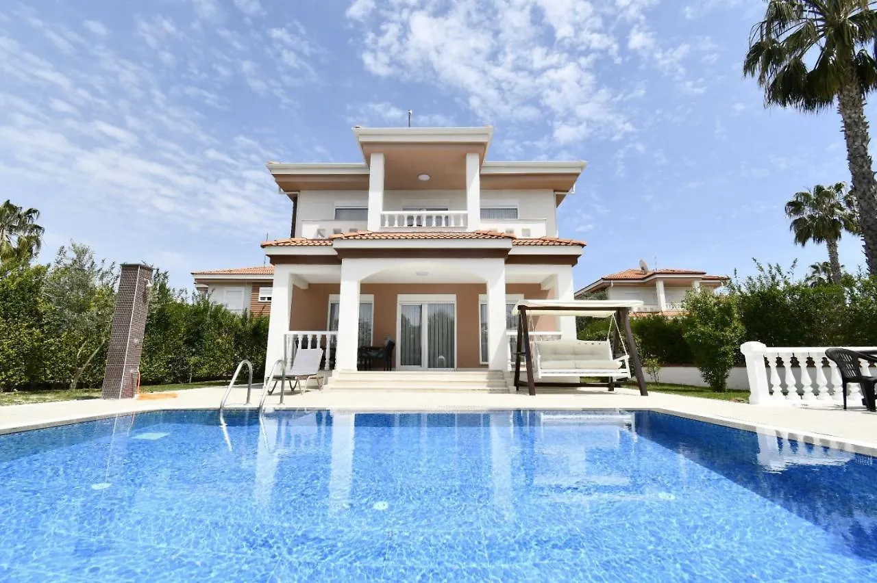 Aguarius Villas Side