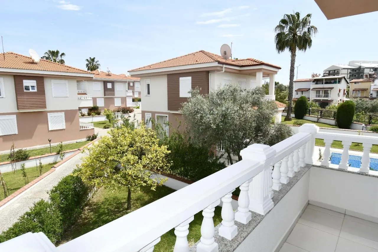 Aguarius Villas Side 0*,